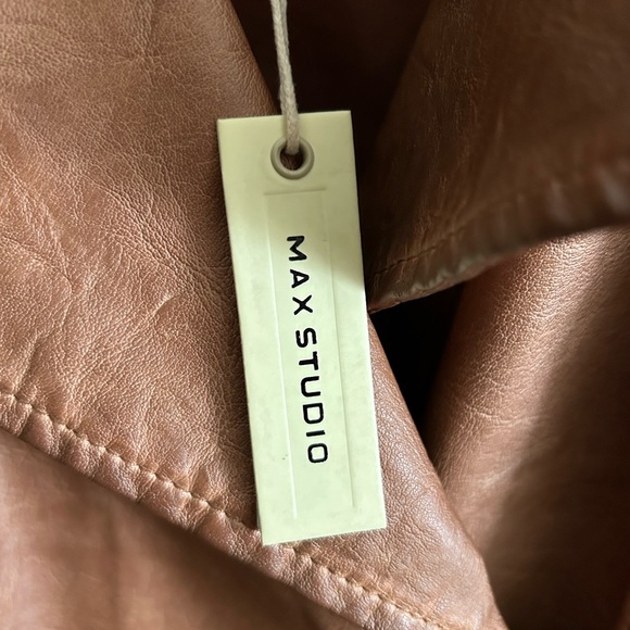 MAX STUDIO Faux Leather Coat new with tags large - Picture 12 of 14